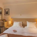 Montebay Villa