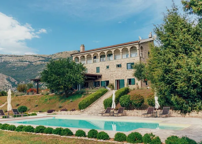 Montebay Villa